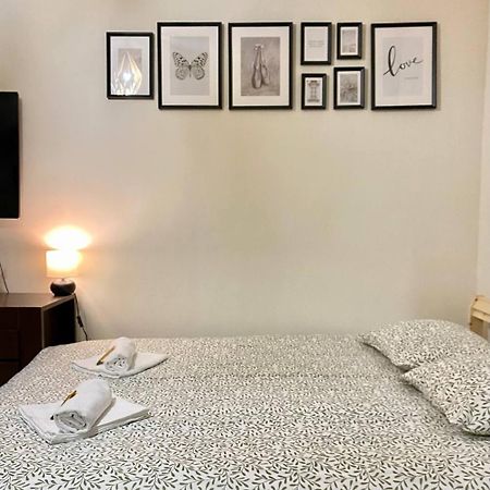 Halby Rooms In The Very Center Of Varşovia Exterior foto