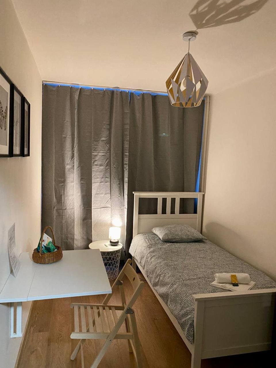 Halby Rooms In The Very Center Of Varşovia Exterior foto