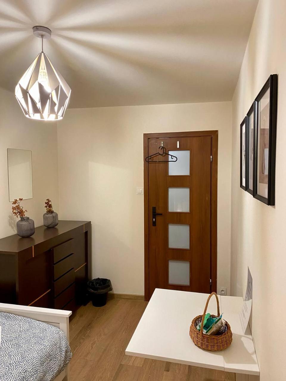 Halby Rooms In The Very Center Of Varşovia Exterior foto